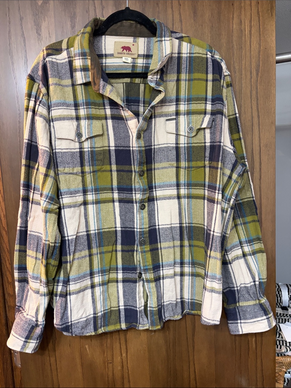 Dakota Grizzly Men's Olive Plaid Button-Down Shirt